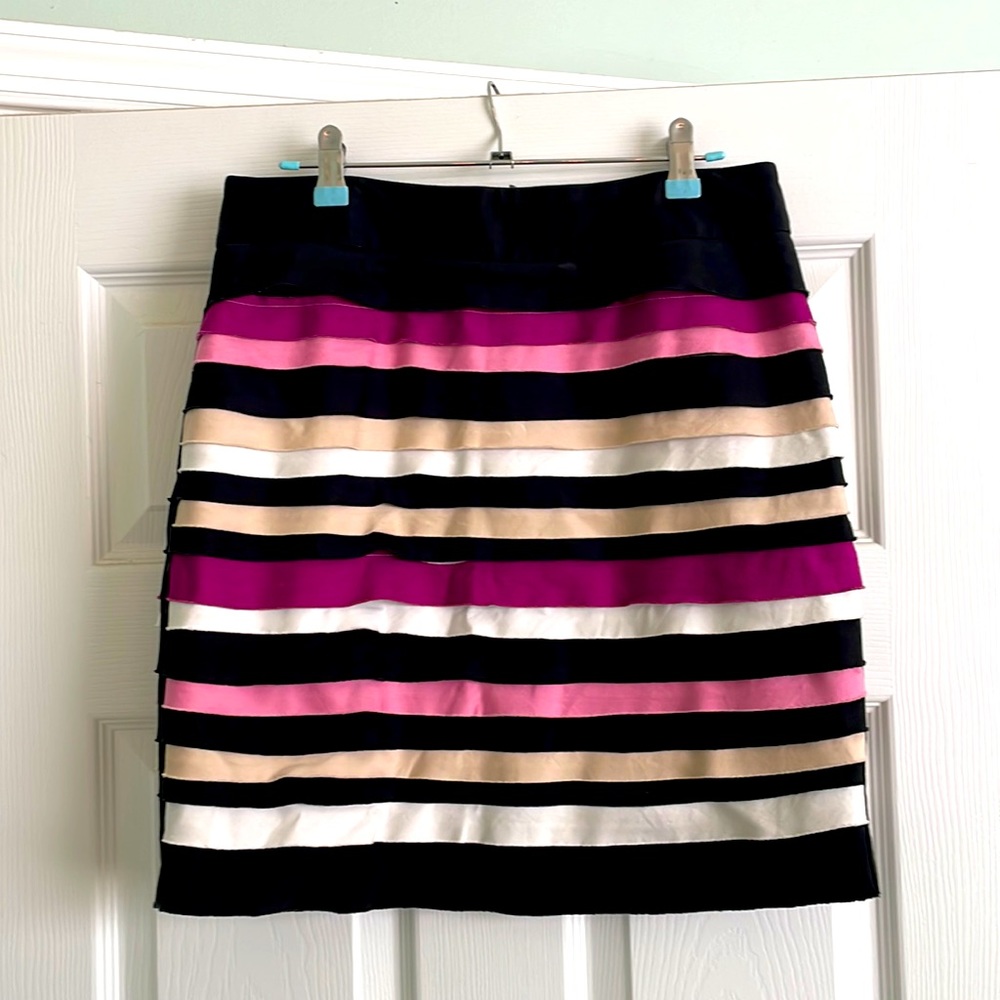 White House Black Market Ribbon Skirt size 6